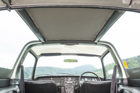 Ogle Triplex GTS (1965) - im Sommer dürfte es in diesem Wagen trotz wärmeabsorbierenden Glases ziemlich warm geworden sein