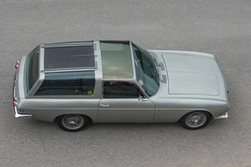 Ogle Triplex GTS (1965) - man beachte die Lufteinässe im Dach