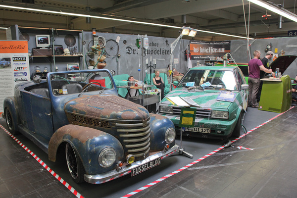 Old- und Youngtimer auf dem Stand des Fussel-Forums - Techno Classica 2015