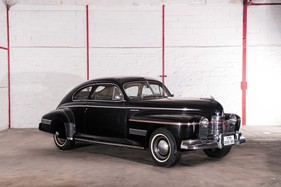 Oldsmobile 78 Dynamic Cruiser Coupé (1941) - als Lot 27 angeboten an der Artcurial "On the Road" Versteigerung am 9. Oktober 2016
