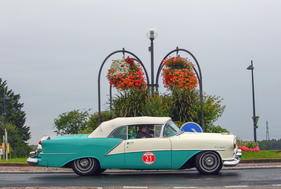 Oldsmobile 98 Starfire Convertible (1954) an der RAID Suisse-Paris 2016 (1954)