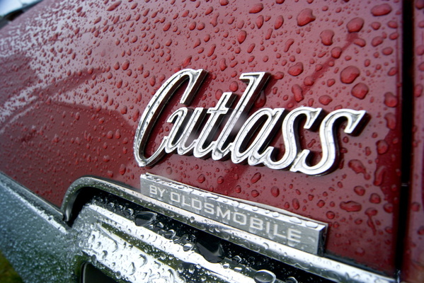 Oldsmobile Cutlass Supreme Holiday Coupe (1970) – Oldtimer-Treff Shopping-Raststätte Würenlos 2024