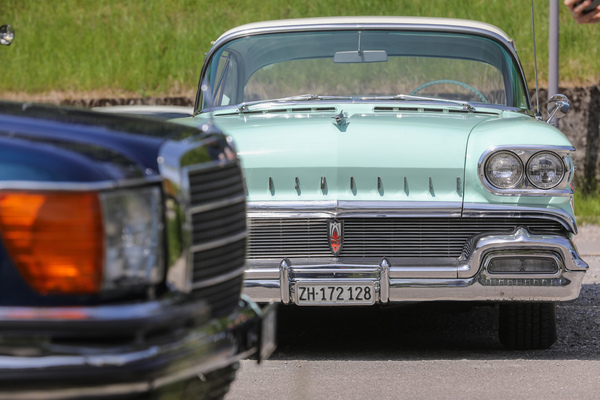 Oldsmobile Dynamic 88 Holiday Sedan (1958) – Older Classics Mai 2024