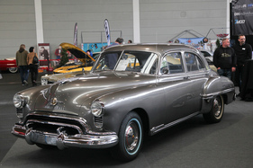 Oldsmobile Futuramic 88 (1949) - herrlicher und damals designtechnisch fortschrittlicher Ami - Motorworld Classics Bodensee 2019