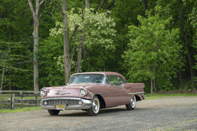 Oldsmobile Golden Rocket Super 88 Holiday Hardtop Coupe (1957) - als Lot 161 an der RM Sotheby's Hershey Versteigerung 2025