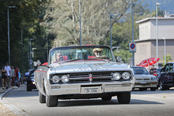 Oldsmobile Ninety-Eight Convertible (1964) - Lägern Classic 2024