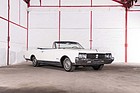 Oldsmobile Starfire Cabriolet (1965) - als Lot 49 angeboten an der Artcurial "On the Road" Versteigerung am 9. Oktober 2016