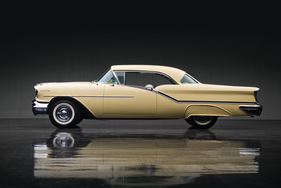 Oldsmobile Starfire Ninety-Eight Holiday Hardtop Coupe (1957) - angeboten als Lot 152 an der RM Auction "Don Davis Collection" am 27. April 2013