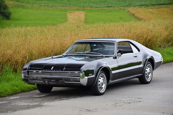 Oldsmobile Toronado (1966) - als Lot 183 angeboten an der Versteigerung der Oldtimer Galerie in Toffen am 26. März 2022