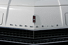Oldsmobile Toronado (1967) - Oldsmobile-Insignien auf dem Bug