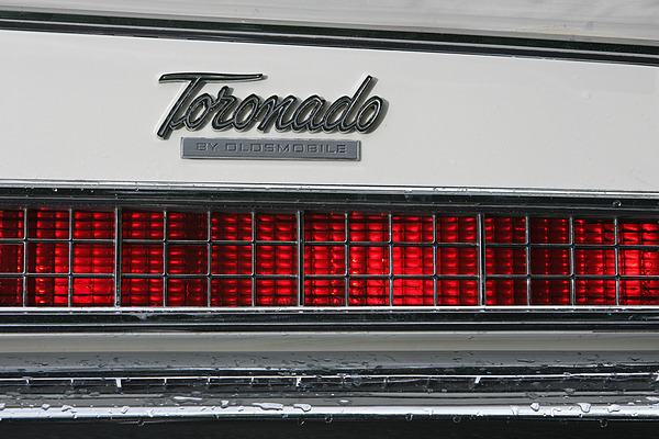 Oldsmobile Toronado (1967) - Toronado-Schriftzug am Heck