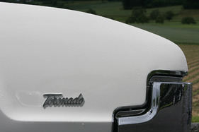 Oldsmobile Toronado (1967) - Toronado-Schriftzug auf dem vorderen Kotflügel