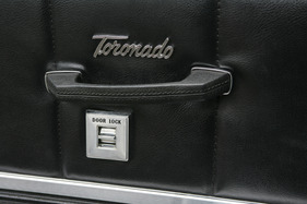 Oldsmobile Toronado (1967) - Zentralverriegelung