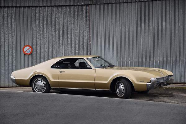 Bild Oldsmobile Toronado (1967) - als Lot 81 an der Versteigerung der Oldtimer Galerie Toffen am 21. April 2018