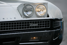 Oldsmobile Toronado (1967) - die Klappscheinwerfer verschwanden bei späteren Baureihen