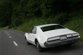 Oldsmobile Toronado (1967) - ein schnelles Fahrzeug mit gutem Fahrverhalten