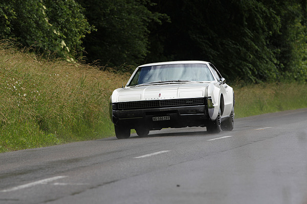 Oldsmobile Toronado Deluxe (1967) - trotz Frontantrieb gut beherrschbare Motorleistung