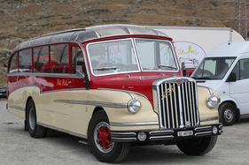Oldtimer-Busse brachten Zuschauer zum Bergrennen - Bergrennen Bernina Gran Turismo 2017 Oldtimer-Busse brachten Zuschauer zum Bergrennen - Bergrennen Bernina Gran Turismo 2017