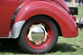 Oldtimer Sunday Morning Meeting in Zug - Mai 2011 - Renault Heck