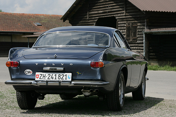 Oldtimer Sunday Morning Meeting in Zug - Mai 2011 - Volvo P 1800