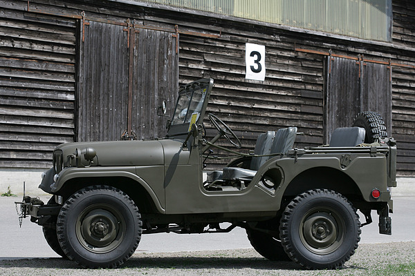 Oldtimer Sunday Morning Meeting in Zug - Mai 2011 - Willys Jeep