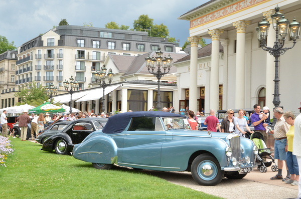Classic cars in front of the Kurhaus Baden-Baden - at the Oldtimer-Meeting Baden-Baden 2014