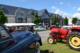 Oldtimer vor dem Museum Autovision - am Tag der offenen Tür 2014 Oldtimer vor dem Museum Autovision - am Tag der offenen Tür 2014