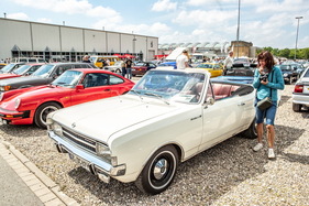 Oldtimerparkplatz - Klassiker-Tage Schleswig-Holstein Oldtimerparkplatz - Klassiker-Tage Schleswig-Holstein
