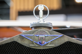 Omega Six (1928) - ein Markenzeichen, das kaum jemand kennt - Rétromobile Paris 2022