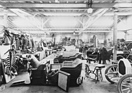 Opel (1906) - Blick in die Sattlerei im Jahr 1906