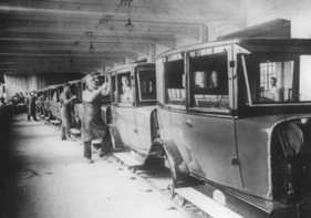 Opel 4/16 PS Limousine (1926) – Fliessbandmontage im Werk Rüsselsheim