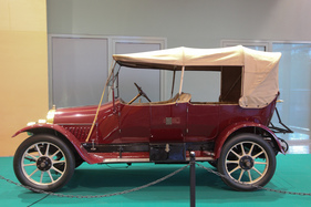 Opel 6/16 PS (1915) - 18 Benzinmotor-PS reichten für 60 km/h - in der Ausstellung "Unter Strom" (Techno Classica 2017)