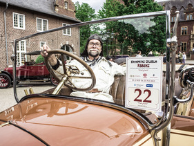 Opel 8/25 PS (1920) - Ankunft in Schloss Krickenbeck - Ende der Kronprinz Wilhelm Rasanz Fahrt 2013