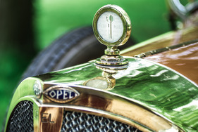 Opel 8/25 PS (1920) - auf dem Schloss Dyck bei der Kronprinz Wilhelm Rasanz Fahrt 2013