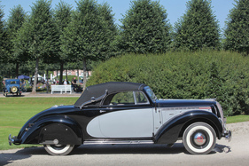 Opel Admiral (1933) - gerne hätte man das Hebmüller-Cabriolet auch noch offen betrachtet - Classic-Gala Schwetzingen 2021