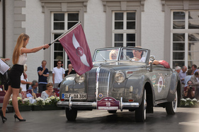 Opel Admiral Sport Cabriolet (1938) - an der Rallye Historique anlässlich der Schloss Bensberg Classics 2015
