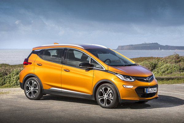 Bild: Opel Ampera (2017) - Sonderschau Elektromobilität