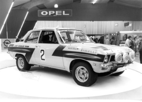 Opel Ascona (1975) - das europa-meisterliche Rallye-Einsatzgerät von Walter Röhrl und Jochen Berger - Genfer Automobilsalon 1975