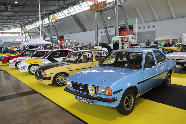 Opel Ascona (1976) - 50 Jahre Ascona B konnten auf dem Clubstand gefeiert werden - 24. Retro Classics 2025
