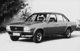Opel Ascona Berlina (1977) – An Rekord D und Kadett C angelehnt