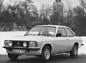 Opel Ascona Berlina (1980) – Mit dem 14-stöckigen Opelturm im Hintergrund (© Archiv Automobil Revue) Opel Ascona Berlina (1980) – Mit dem 14-stöckigen Opelturm im Hintergrund (© Archiv Automobil Revue)