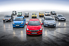 Image: Opel Astra (2016) - Family reunion - all Opel Kadett generations in the back, all Astra models in the front - led by the latest model, the 2016 Car of the Year