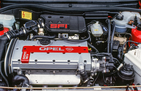 Opel Astra GSi 16V (1991) - der Zweiliter mit 16 Ventilen leistete 150 PS