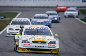 Opel Astra V8 Coupé (2000) - eingesetzt von 2000 bis 2003