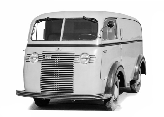 Image: Opel Blitz Transporter Type 1.5-23 COE (1937) - prototype of a delivery van in front-wheel drive design