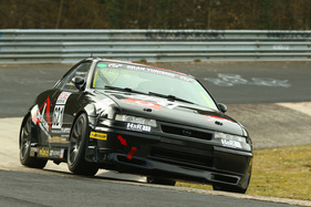 Opel Calibra (1998) am ersten VLN-Rennen der Saison von 2019 (65. ADAC Westfalenfahrt) am Nürburgring