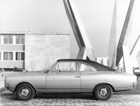 Opel Commodore GS/E (1971) - 150 PS dank Einspritzmotor - die Krönung mit fast 200 km/h
