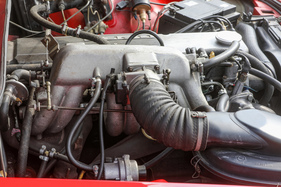 Opel Commodore GS/E Coupé (1974) – Die Bosch D-Jetronic sieht zwar nicht so gut aus, bringt aber mehr Leistung als die zwei Zenith-Registervergaser