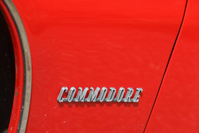 Opel Commodore GS/E Coupé (1974) – Schriftzug auf dem vorderen Kotflügel