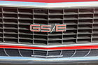 Opel Commodore GS/E Coupé (1974) – Statt des Blitzes tragen GS und GS/E ihre Modellbezeichnungen im Kühlergrill